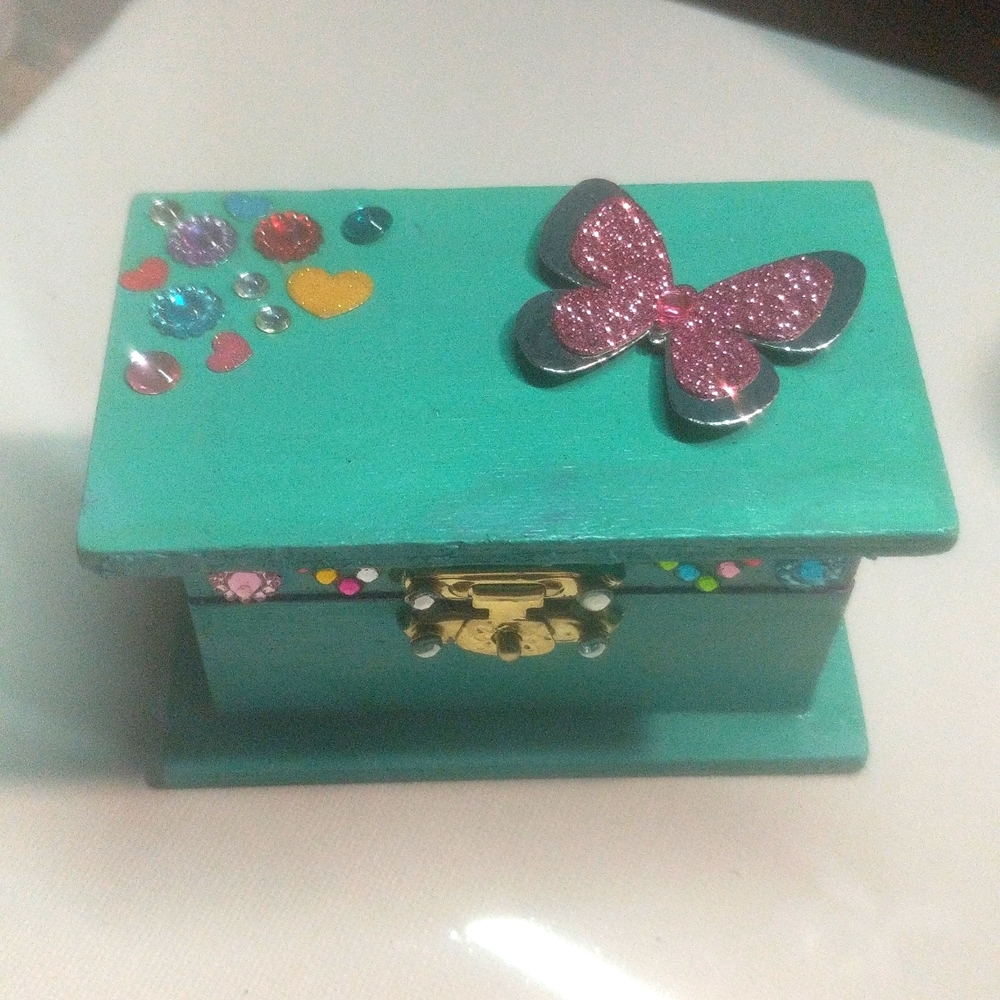 Small jewelry box